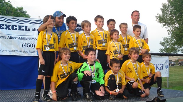 Le U-10 masculin s'incline 3 à 2 en finale