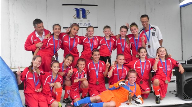 Arsenal U12 féminin remporte le tournoi de La Prairie