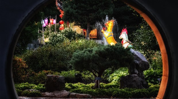 «  Lanternes chinoises au Jardin botanique de Montréal », par Armand Gélinas, Chambly