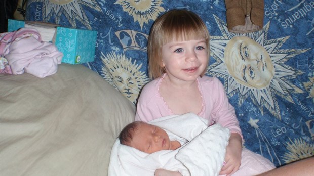 Méliane (2 ans) et Clara Bernard (3 jours), Saint-Césaire