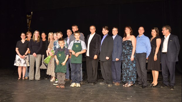 Un grand succès pour le souper spectacle Messmer de la Fondation Jeunesse de Richelieu