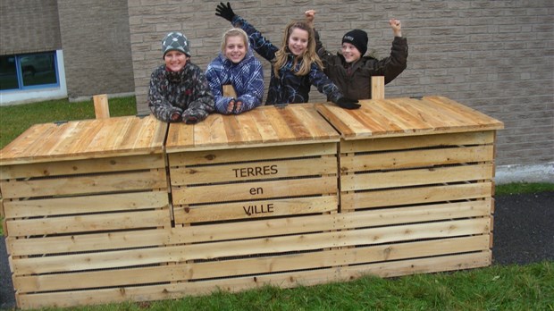 Opération Compost réussit pour les écoles Salaberry et Saint-Vincent