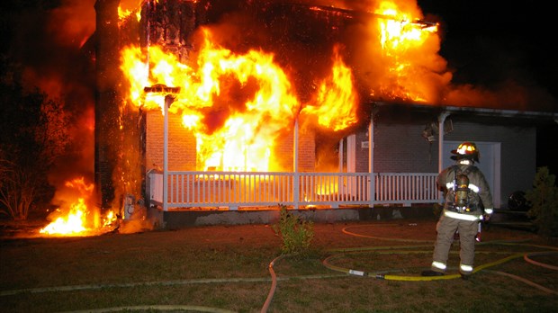 Une maison de Carignan, victime des flammes
