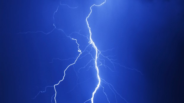 Mise à jour: l’orage violent provoque des milliers de pannes d’électricité en Montérégie