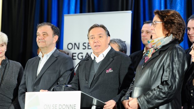 Legault présente ses candidats de la Montérégie
