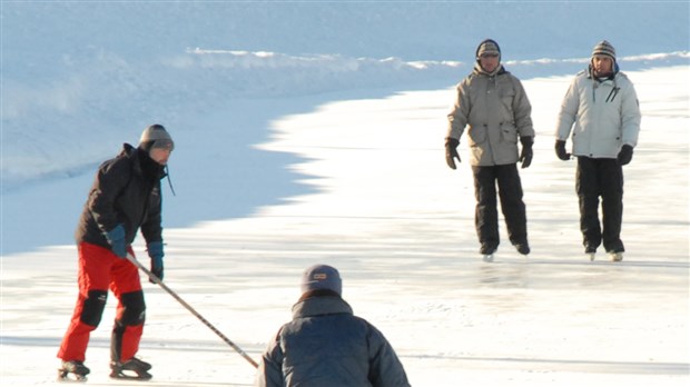 Canal de Chambly: Patins, DJ et chocolat chaud lors de la Soirée son et lumière