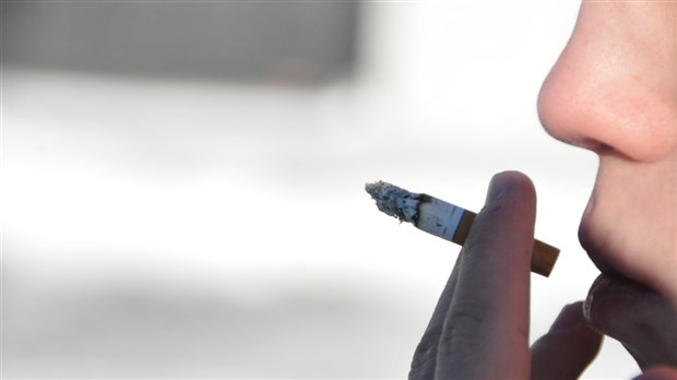 La ministre déléguée à la Santé publique présente la nouvelle loi anti-tabac