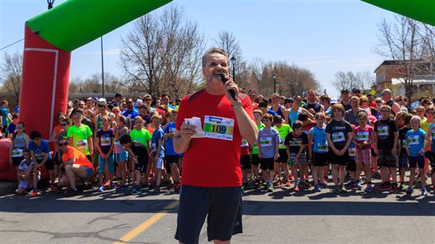 Près de 500 personnes ont participé au Kilomètre familiale de la Course Fort-Chambly