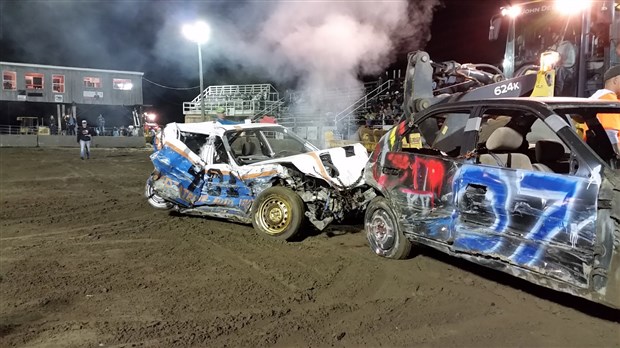 Une soirée haute en couleurs et remplie d’action au DERBY DE DÉMOLITION de Sainte-Brigide d’Iberville