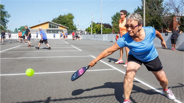 La cour arrière de l’école Carignan-Salières se transforme en terrain de jeu jusqu'au 31 août
