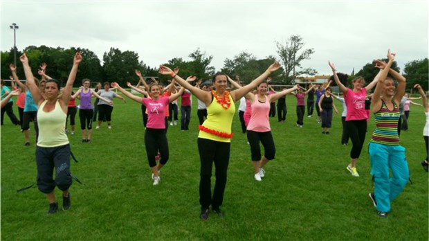 Pratiquez le zumba tout l'été pour garder la forme 