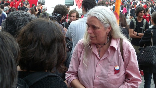 « Il faut choisir entre la vieille classe politique et un mouvement différent et populaire» - Manon Massé 