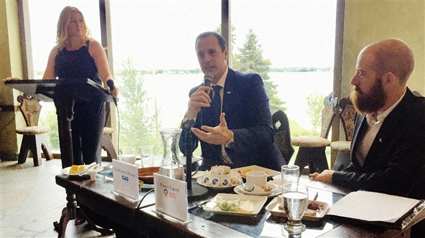 Jean-François Roberge expose sa vision pour Chambly et le Québec au débat de la CCIBC