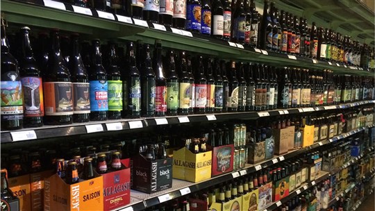 Le PLQ vise la libéralisation de la commercialisation des boissons alcooliques au Québec 