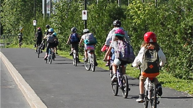 Cet été, c'est Aux camps aux vélos 