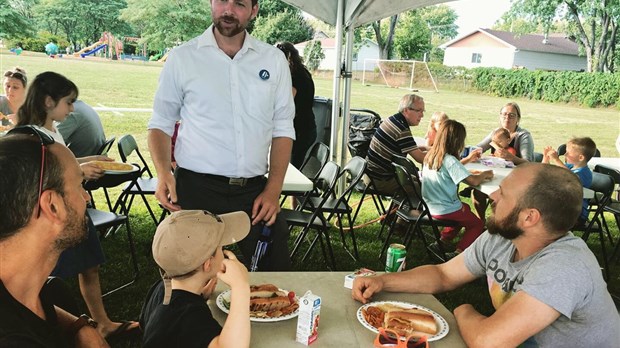 Xavier Barsalou-Duval s’engage à faire respecter l’identité québécoise