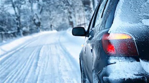 Couper le moteur avant trois minutes l'hiver, un geste écologique