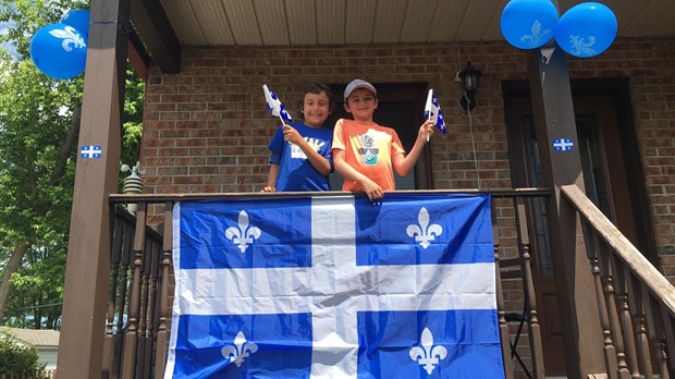 Distribution des trousses de pavoisement à Chambly-Beloeil: 360 citoyens au rendez-vous