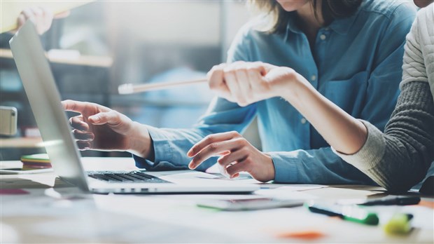 Conférences web: outils pour les jeunes et les parents