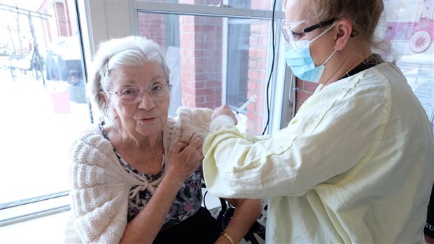 La vaccination a débuté à Chambly dans les milieux de vie pour aînés 