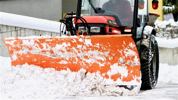 Surveillez les alertes pour les opérations de déneigement de nuit