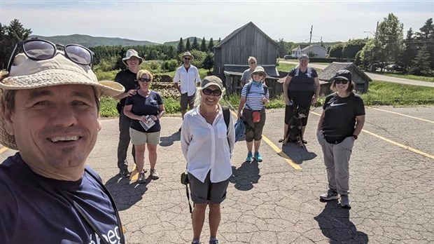 Des marcheurs arrivent à Chambly