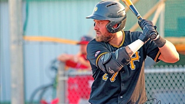 Les Pirates champions de la division Louisville-Slugger