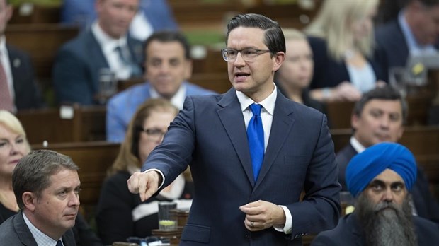 Un mot-clic misogyne dans les vidéos de Pierre Poilievre