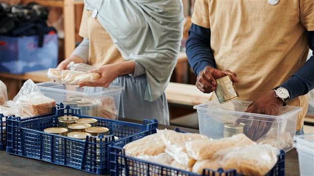 La SAQ remet 980 571$ au réseau des banques alimentaires du Québec 
