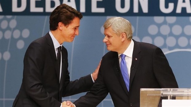 L'ancien premier ministre Stephen Harper investi dans l'Ordre du Canada à Londres