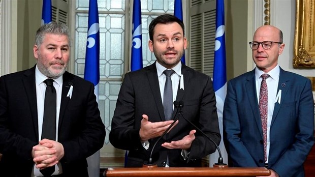 Téléphone cellulaire en classe: le gouvernement de la CAQ rejette une motion du PQ