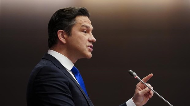 Pierre Poilievre menace de faire tomber le gouvernement par une motion de censure