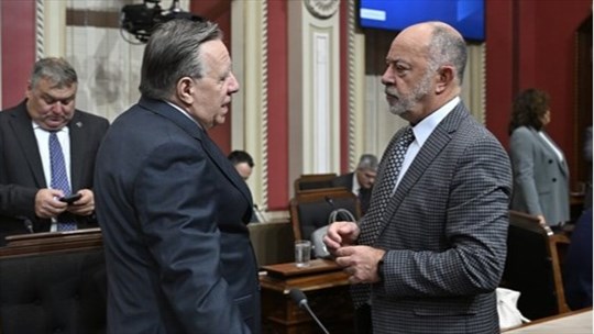 Le gouvernement Legault impose la loi spéciale aux médecins