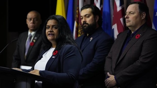 Les syndicats s'engagent à lutter contre les coupes dans la fonction publique