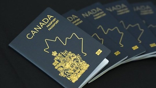 Les accès à la résidence permanente pour raisons humanitaires se resserrent