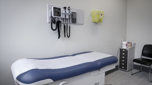 Interdire le statut de non-participant au régime public, dit le Collège des médecins