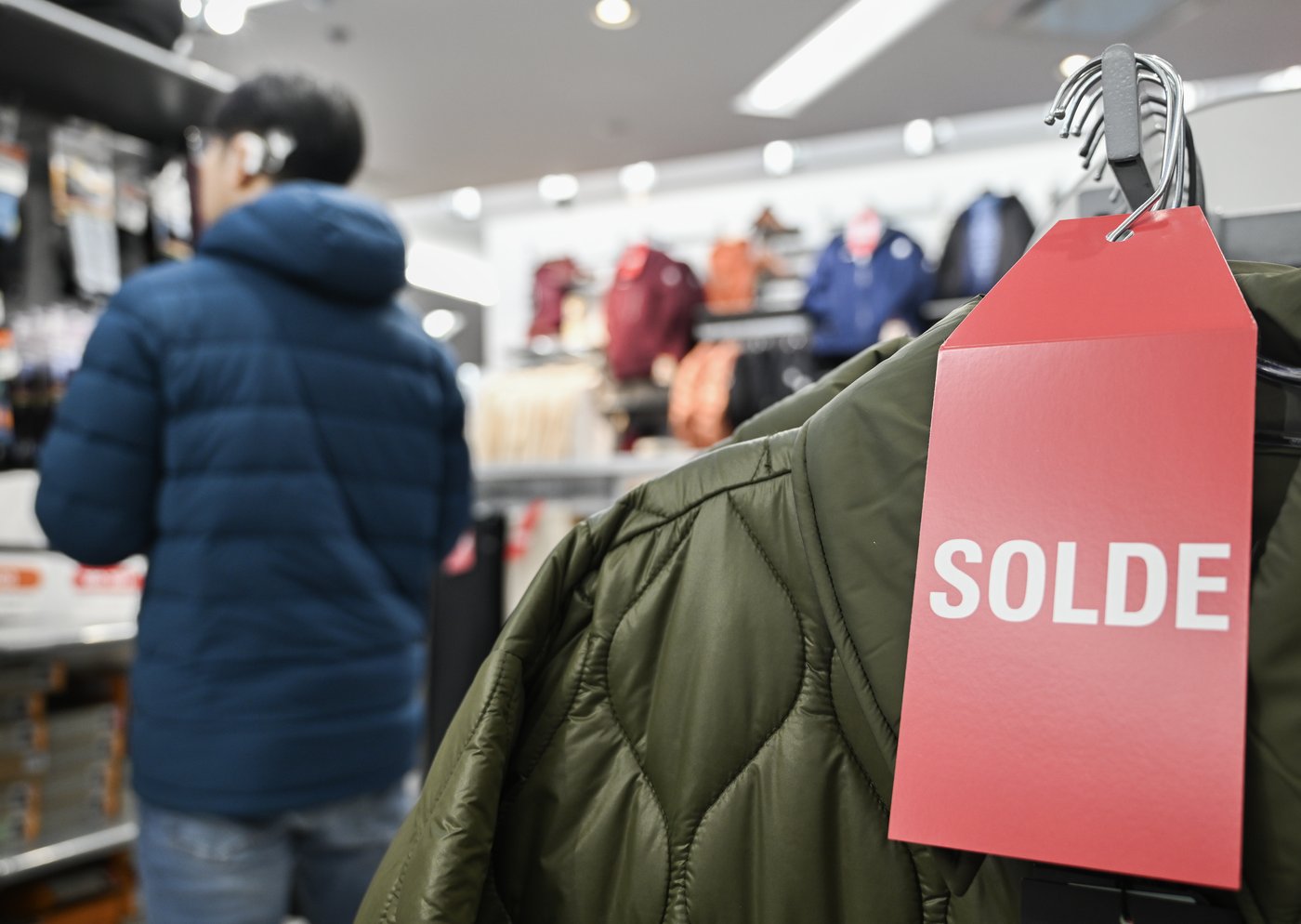 Le salaire minimum au Québec passera à 16,60 $ l'heure vendredi